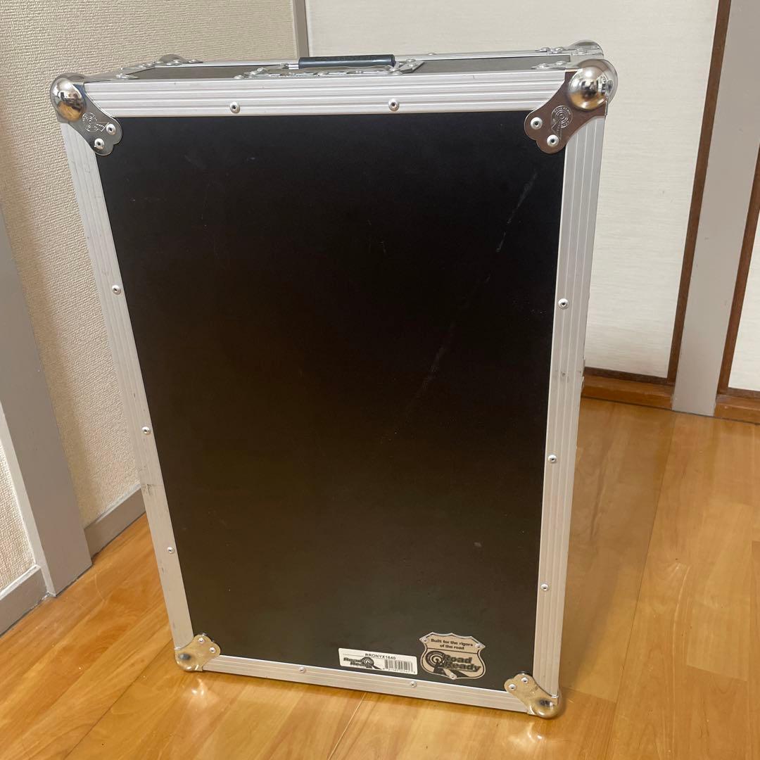 Mackie ミキサー