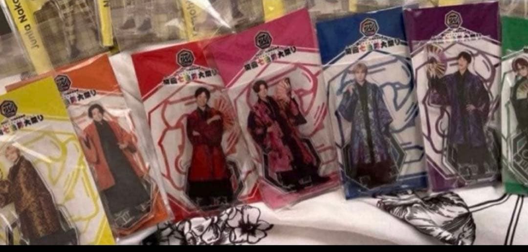 ジャニーズWESTの歴代アクリルスタンドセット