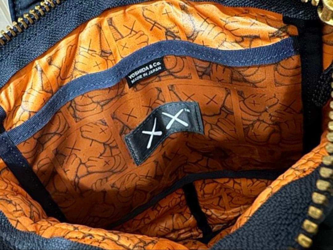 t*s様 新品　未使用　完売品　希少　kaws ポーター　ヘルメット　バック