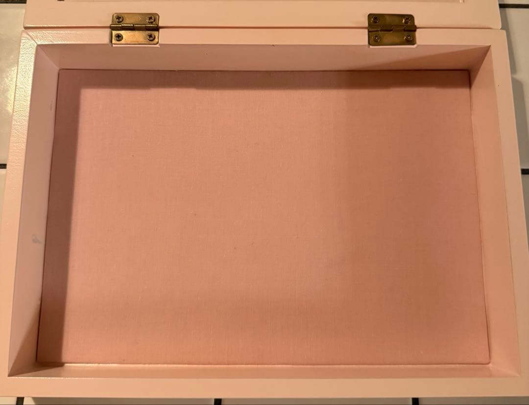 ハローキティ 木製ジュエリーボックス　キティちゃん　サンリオ　非売品