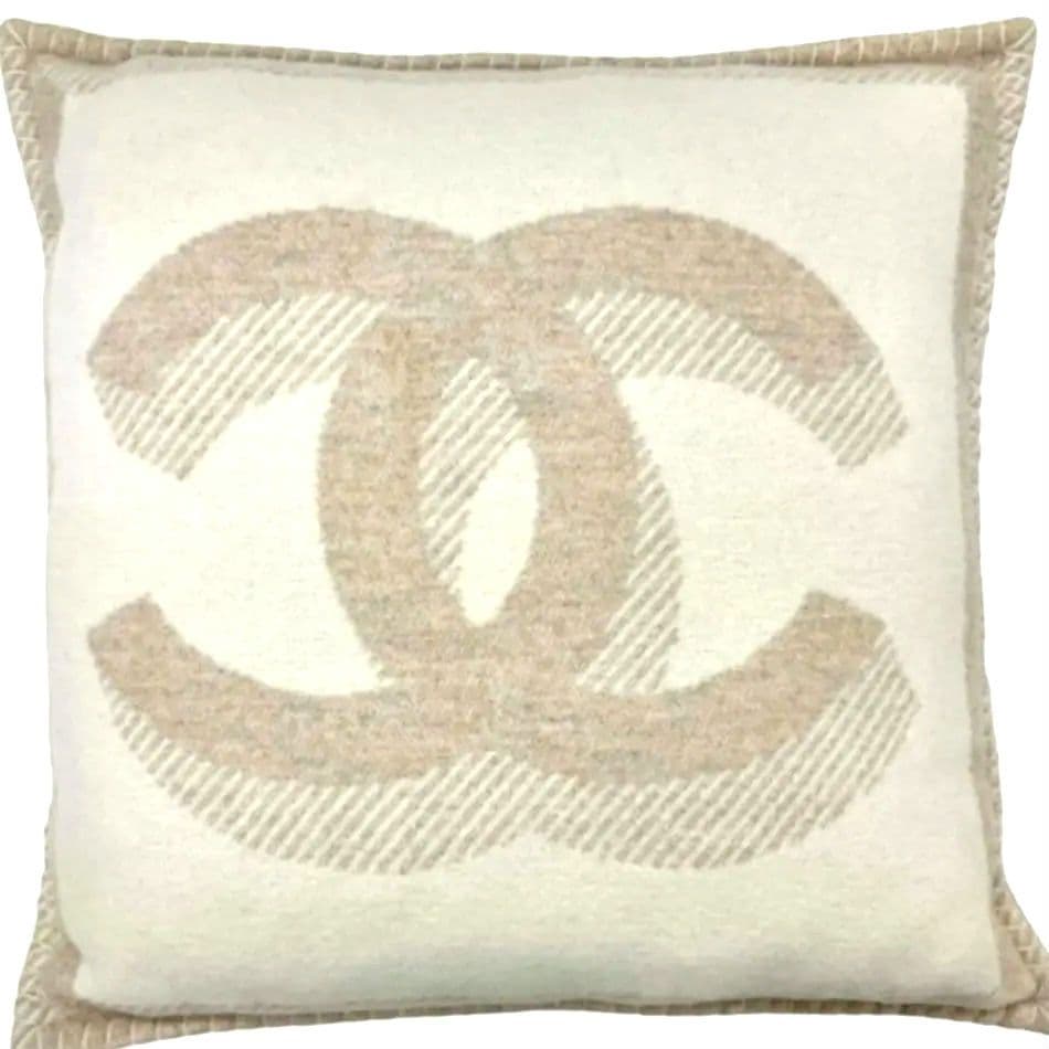 [値下げ中] CHANEL CCロゴ クッションカバー ベージュ シャネル