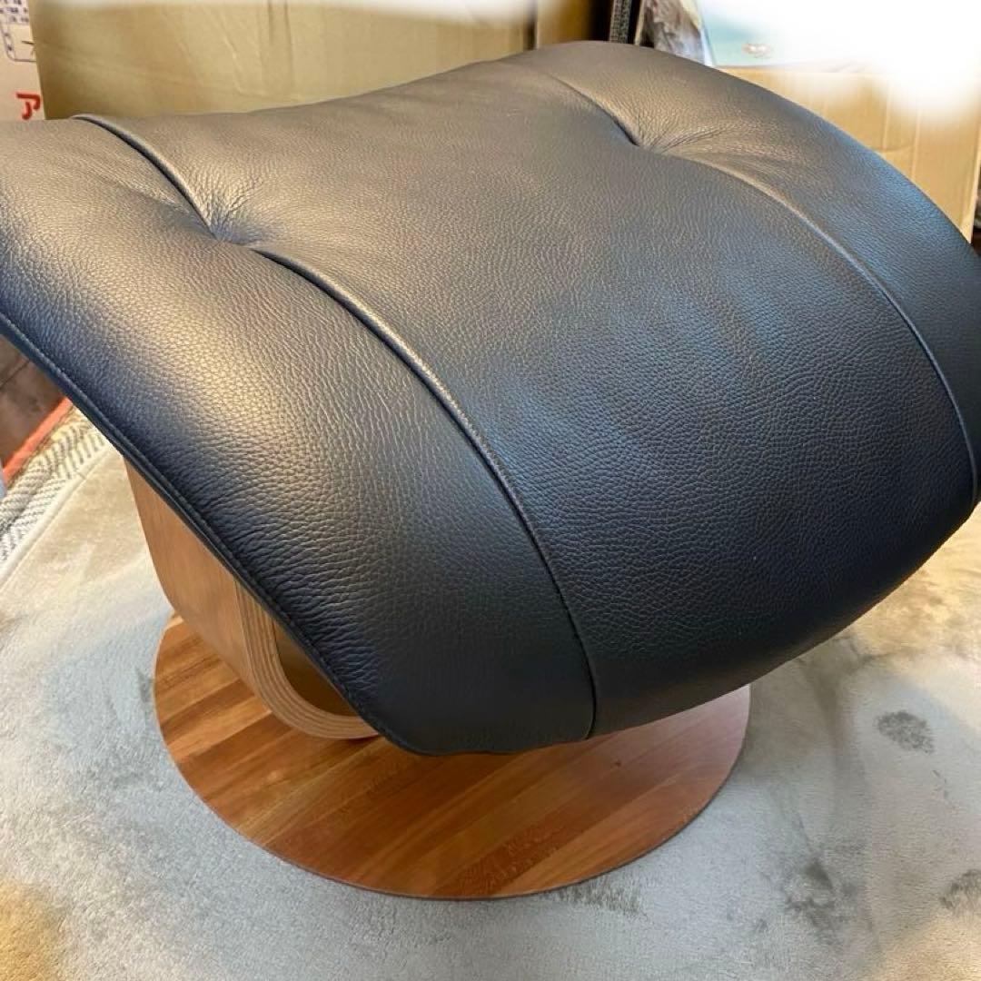 【未使用】カリモク ザファーストとオットマン『チェアーと同時購入』願います