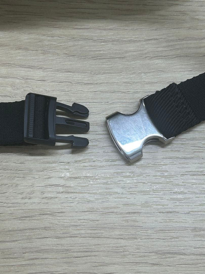 【良品】モンクレール ウエスト ボディバッグ黒J2 5M00001