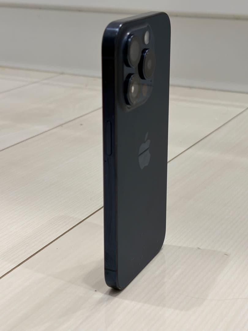 Apple iPhone 15 Pro ブルーチタニウム　本体