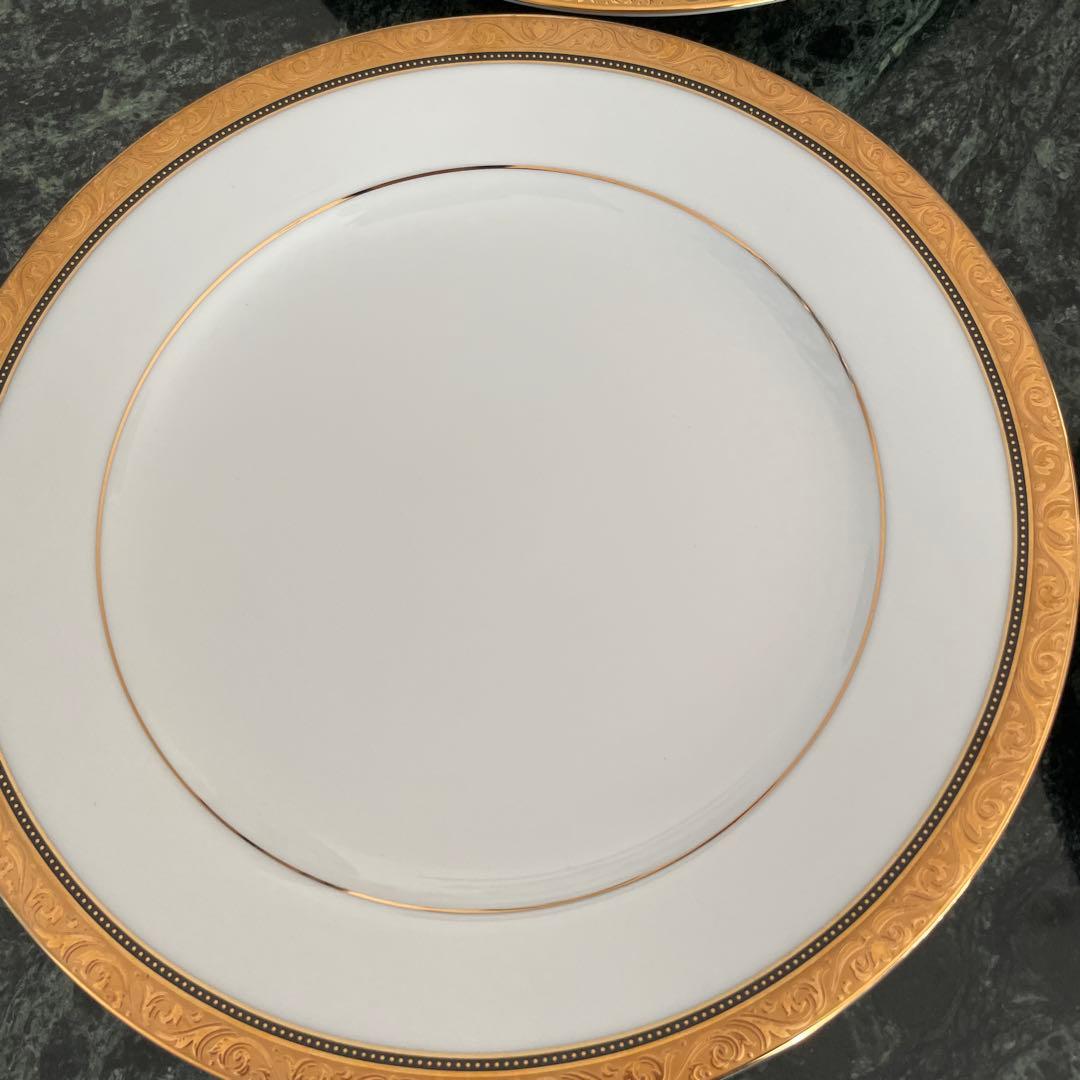 Contemporary Masterpiece Regent Gold 皿