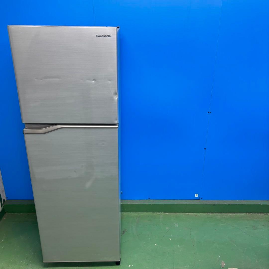 565 パナソニック　中型　冷蔵庫　200L強　1〜5人暮らし用 小型　右開き