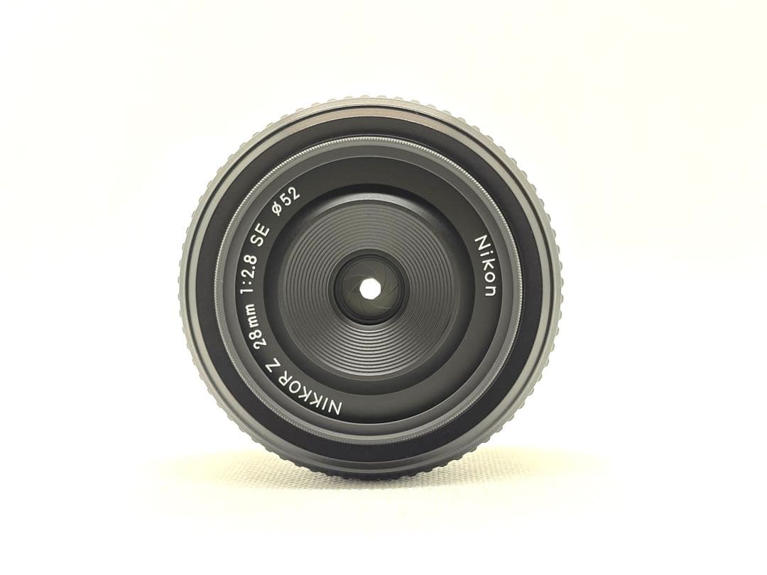 ニコン NIKKOR Z 28mm f/2.8フード+フィルター付き