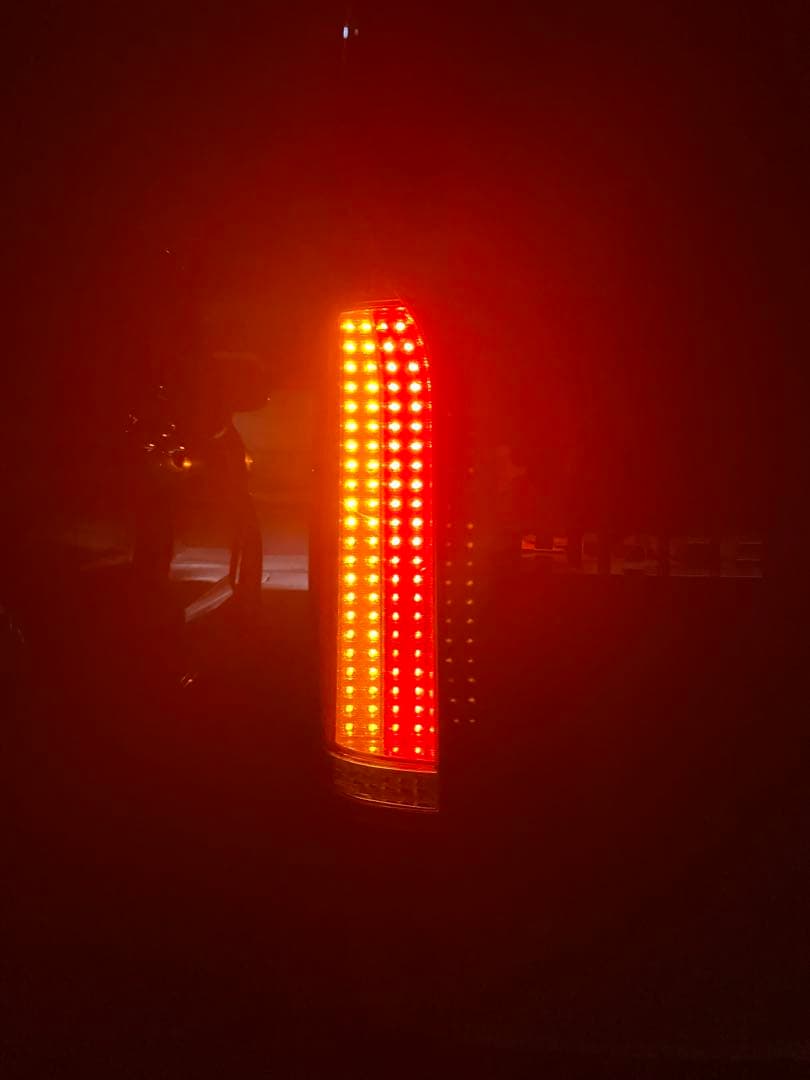 ハイエース　テールランプ　StellarV ステラファイブ　200系　LED