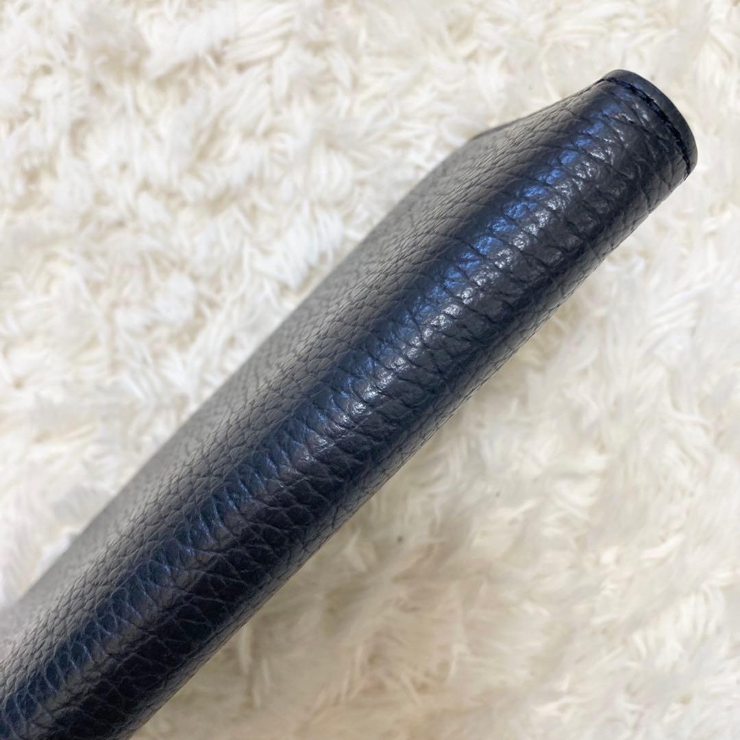 未使用級✨ 定価4.6万 イアクッチ リサッカ ウォレット L CERVO 紺