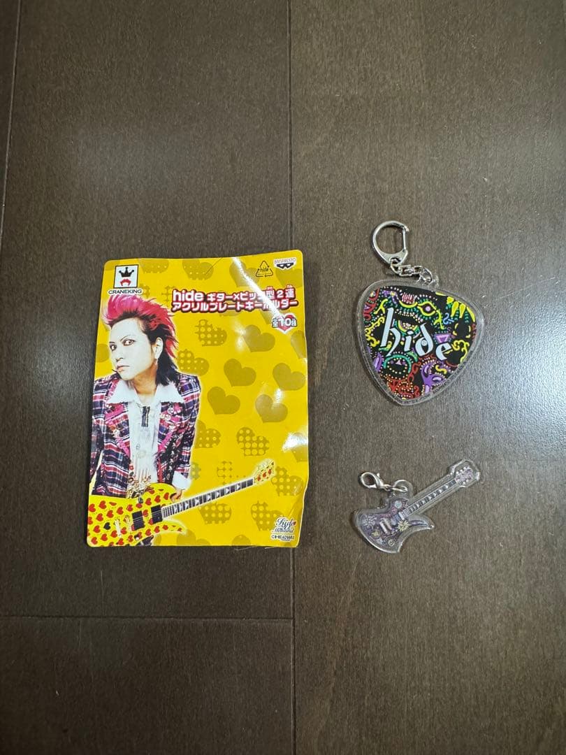 hide PERFECT SINGLE BOX CD DVD ギター型ピンバッジ