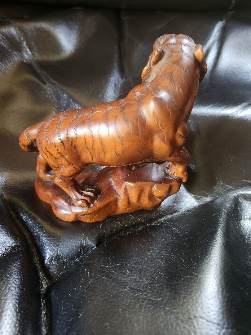 木彫り　虎　骨董