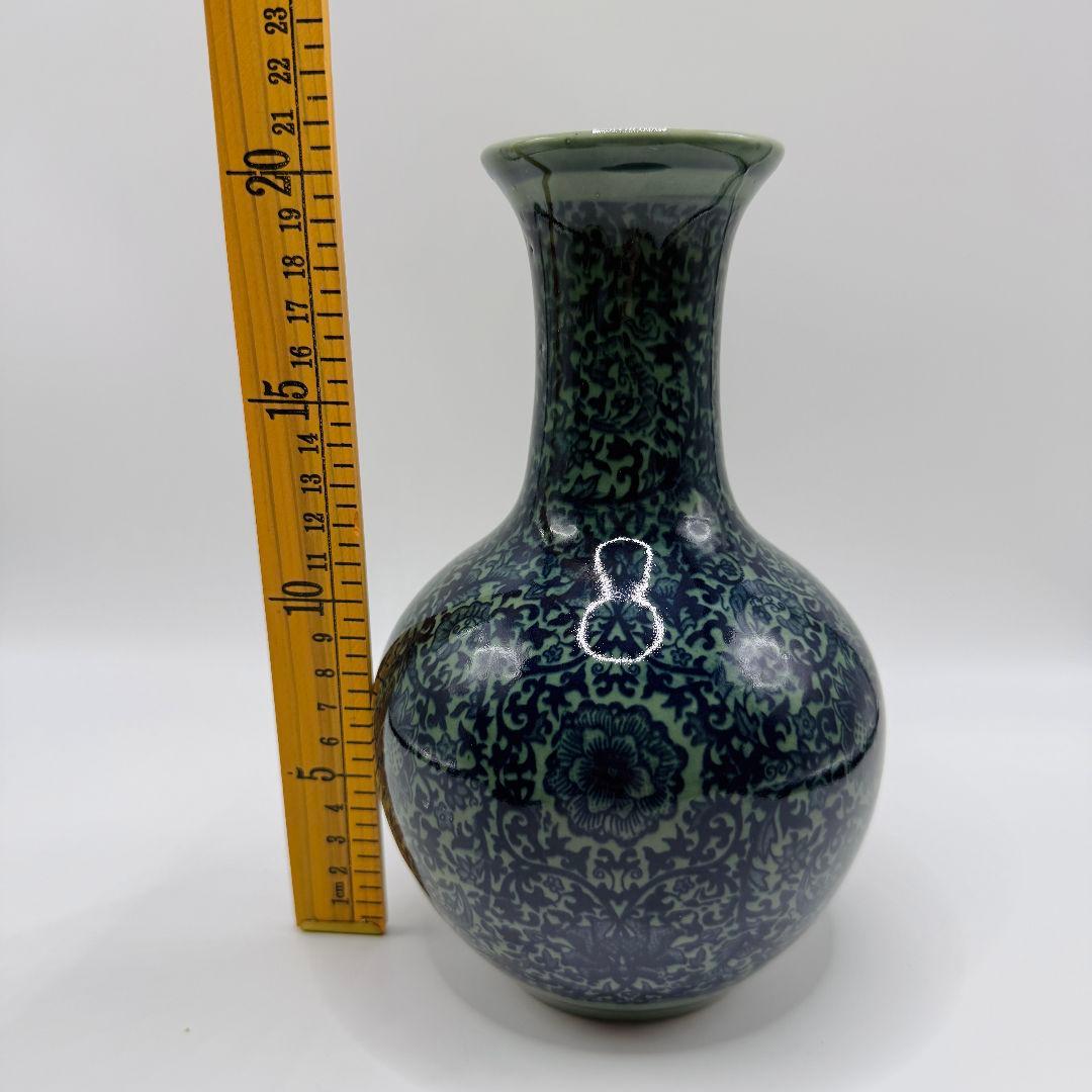 R105 緑釉が枝に絡みつく 花瓶（かびん）陶磁器 アンティーク