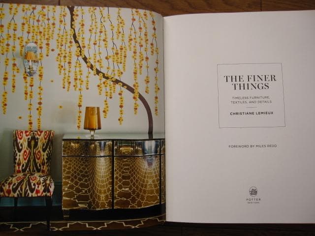 The Finer Things： Timeless Furniture.