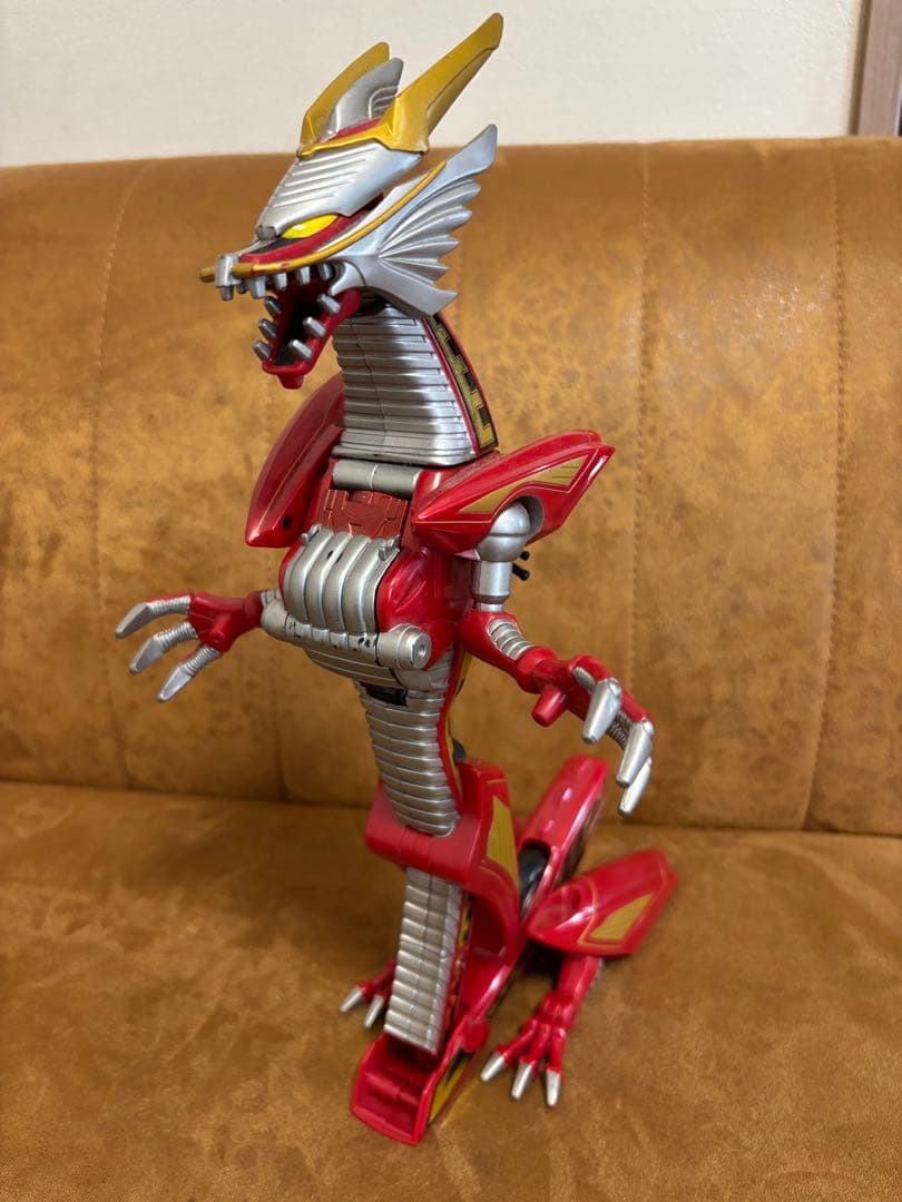 仮面ライダー龍騎　ミラーモンスター　フィギュア