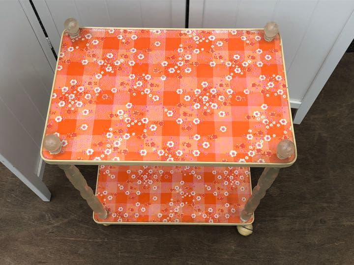 昭和レトロポップ  気泡入りの花柄ワゴン　70年台　ポップ フラワー　棚