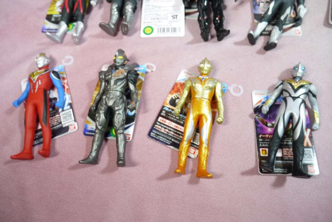 ウルトラヒーローシリーズ　ウルトラ怪獣シリーズ　タグ付きソフビ28体