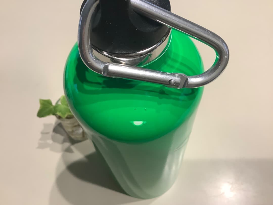 プラダ　ウォーター　ボトル