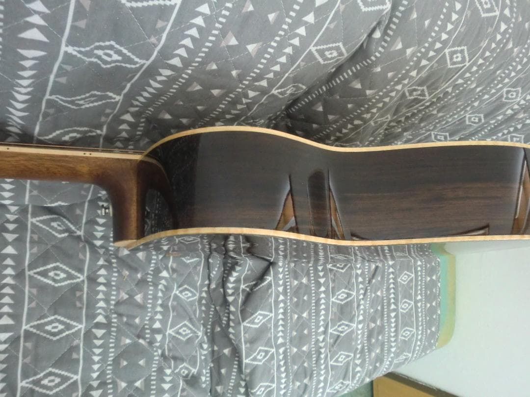 GUILD / OM-250CE RESERVE Natural 美品