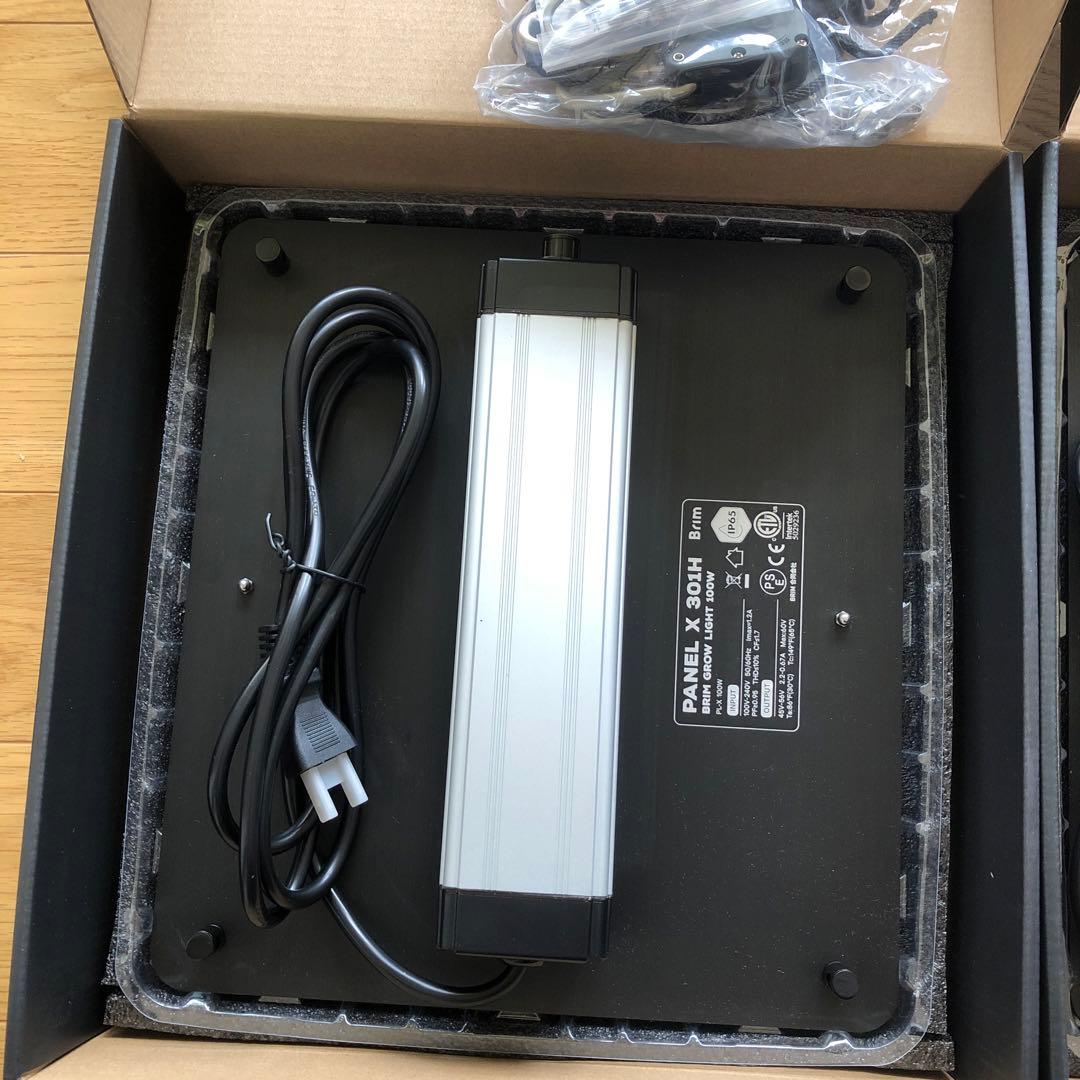 PANEL X PL-X 301H 4000K-4300K ３つ
