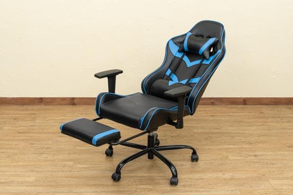 【新品・送料無料】ゲーミングチェア　フットレスト付　BL/RD/YE