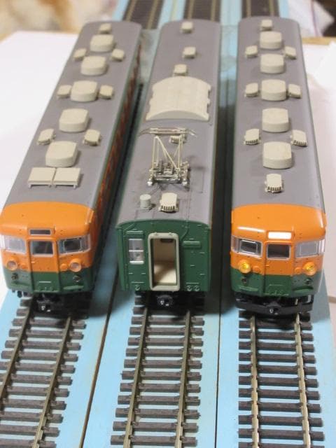 国鉄 急行形 165系電車 3両セット HOゲージ　(プラ製 / KATO製）