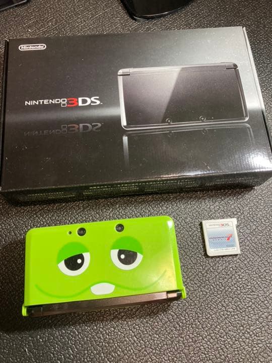 ニンテンドー3DS本体　黒　マリオカート付き