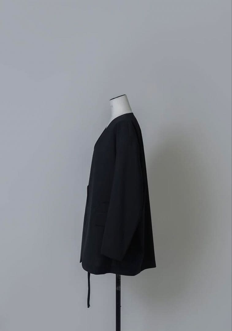 ami　LOHEN VCOLLAR LIGHT JACKET