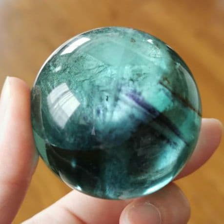 台座付き 雑色有 虹入り フローライト 丸玉 C