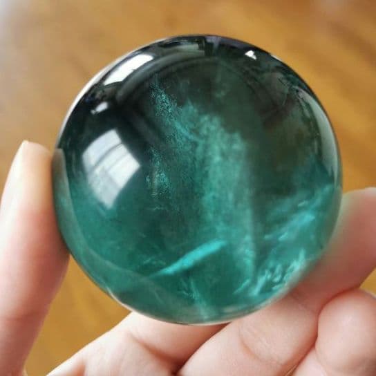 台座付き 雑色有 虹入り フローライト 丸玉 C