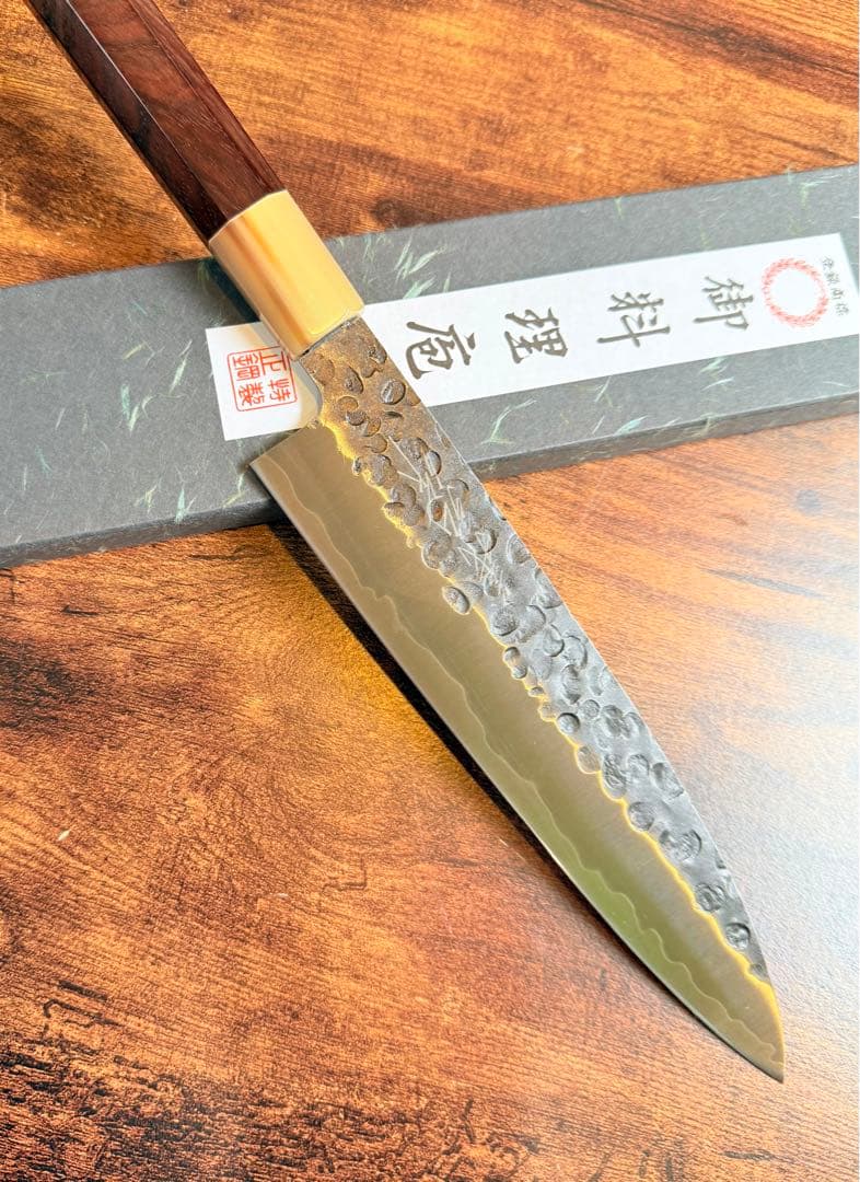 義弘作　和牛刀　包丁　黒打 ステンレスAUS-8A 7寸　紫檀白水牛八角柄