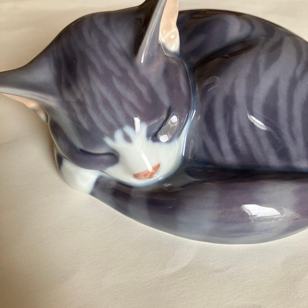  猫の置物 422