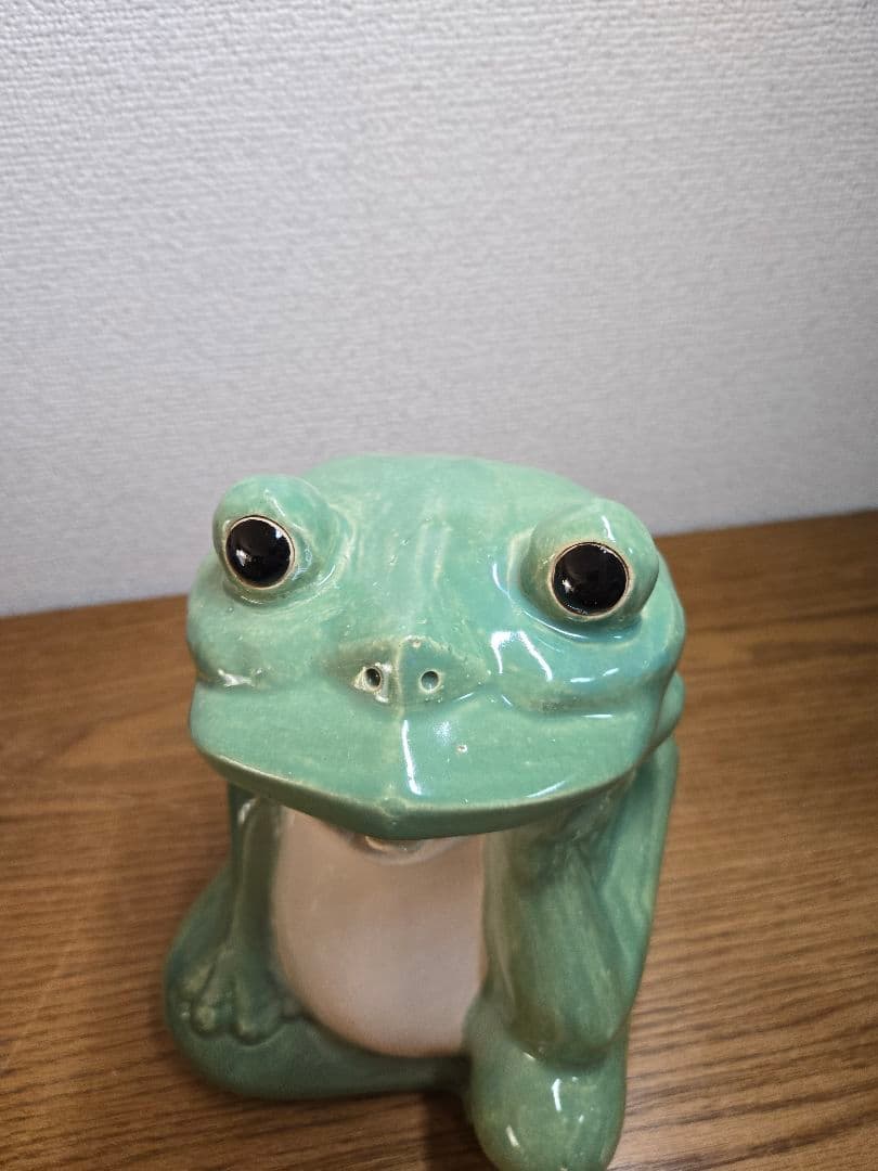 陶器　 ユニークなカエルの置物　最終値下げ
