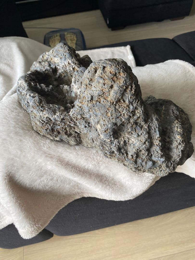 大型山形石