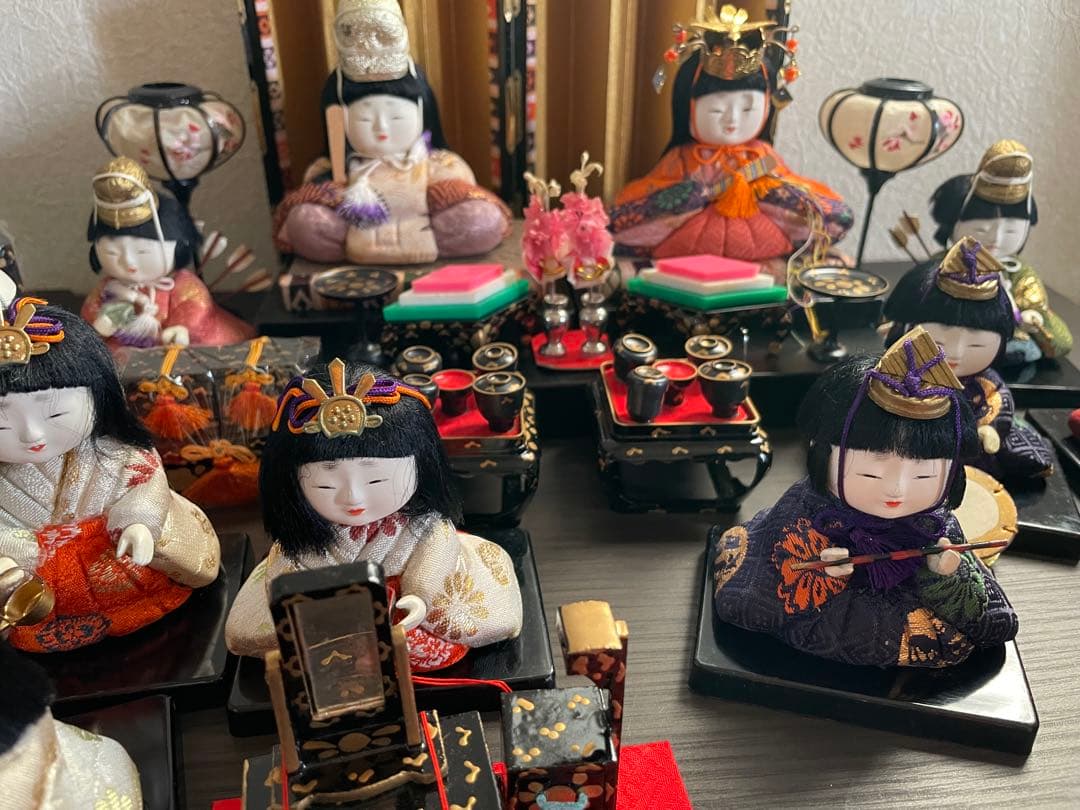 アンティーク木目込十五人飾り　コンパクトサイズ雛人形　清峯作