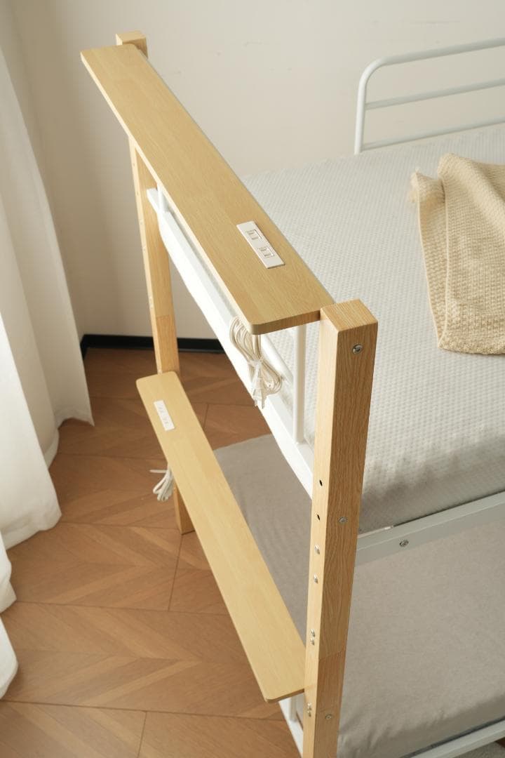 赤字価格！数量限定！コンセント付き二段ベッド　分割可能ロフトベッド　WHITE