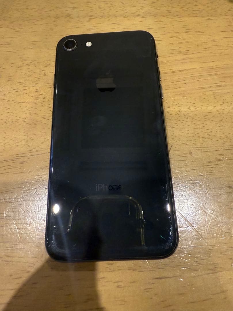 iPhone 8 64GB 黒
