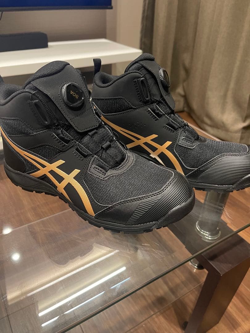 限定色　新品　ASICS cp214 安全靴 ブラック/ゴールド　26.0
