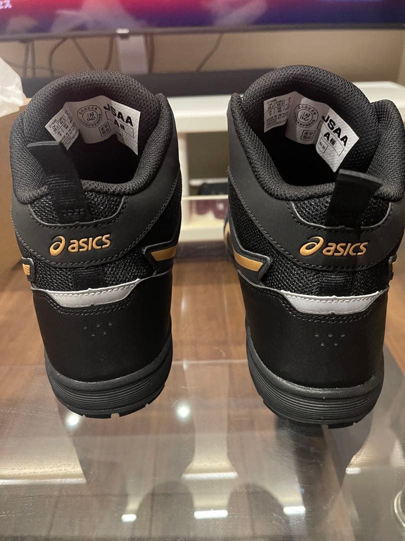 限定色　新品　ASICS cp214 安全靴 ブラック/ゴールド　26.0