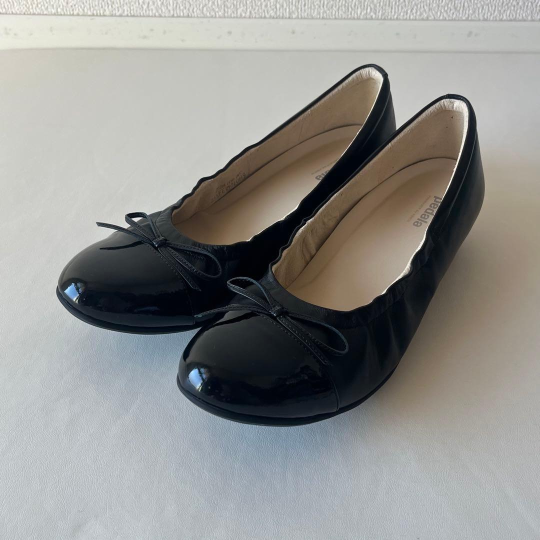 【新品】pedala アシックス　フラットシューズ リボン　黒　23.5cm