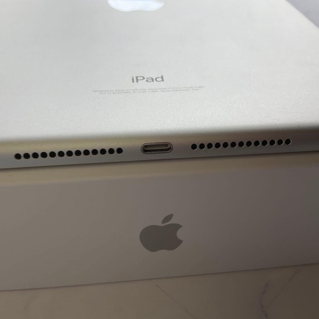 【極美品】Apple iPad 第6世代 Wi-Fi 128GB