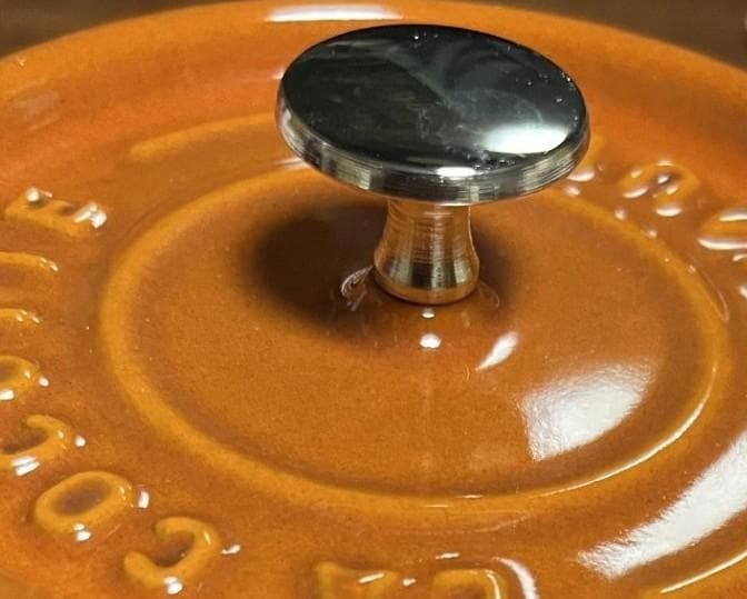 廃番の限定カラー【正規品】STAUB ココットラウンド10cm シナモン 1個