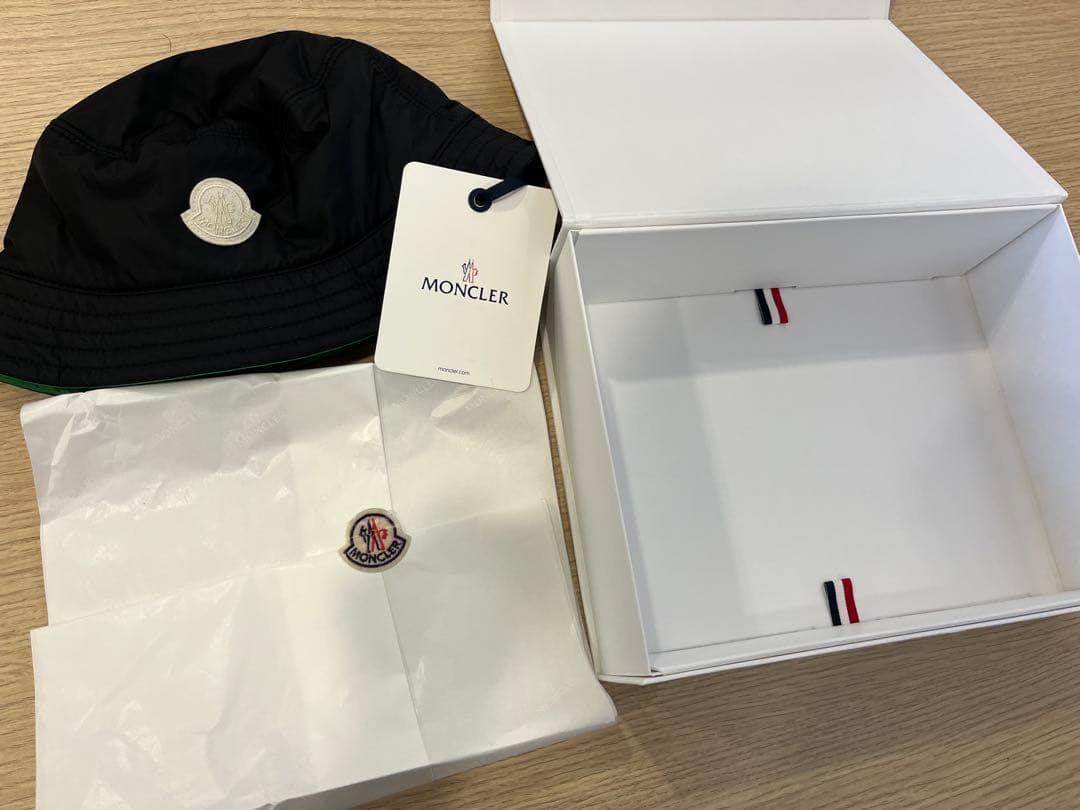 【新品タグ箱付き】MONCLER バケットハット