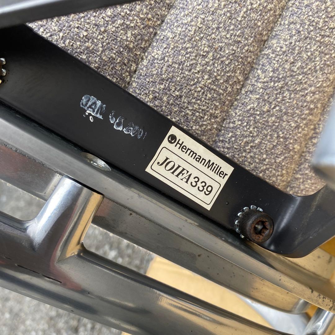 B)HermanMiller■イームズ アルミナムチェア