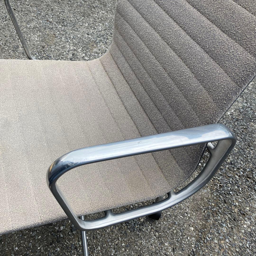 B)HermanMiller■イームズ アルミナムチェア