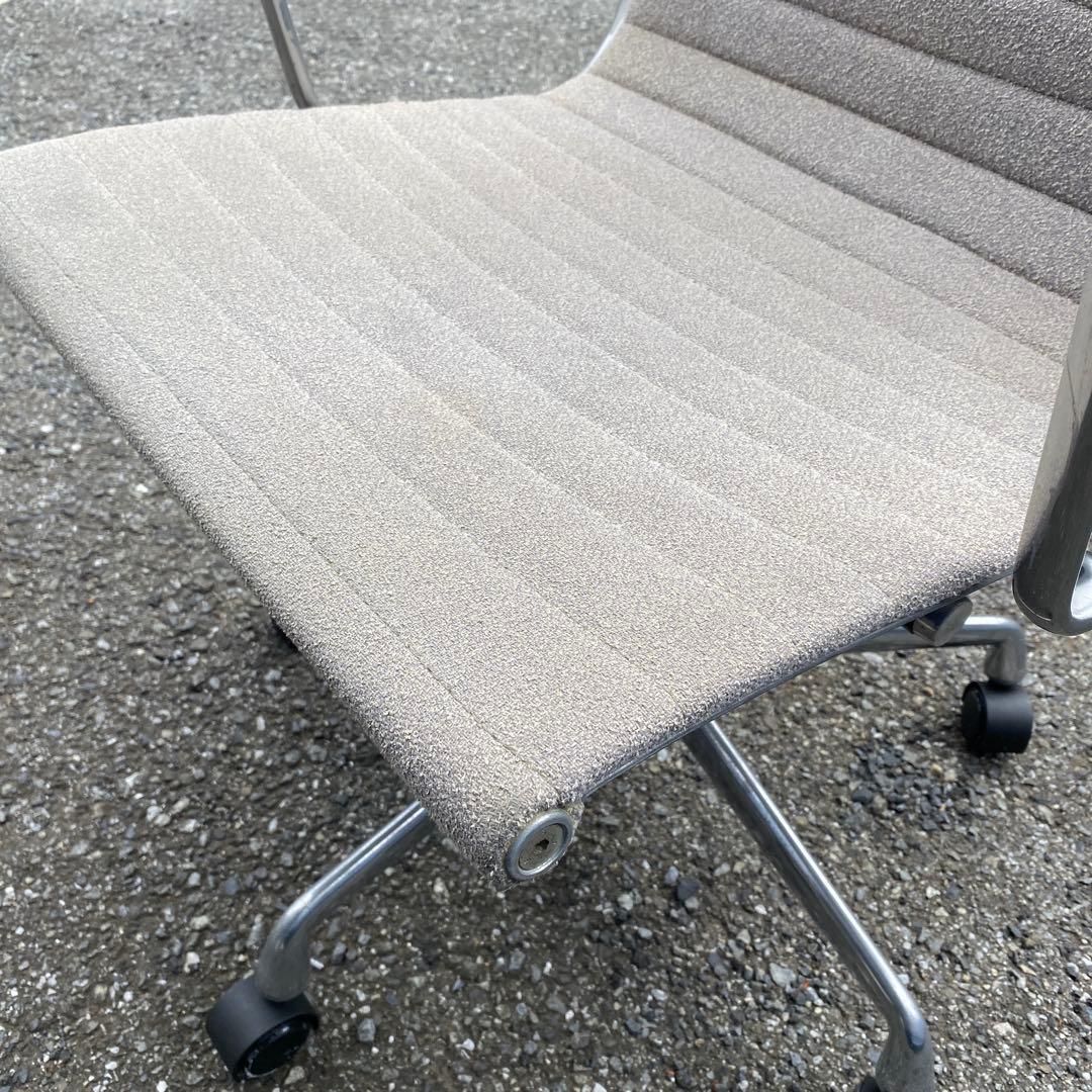 B)HermanMiller■イームズ アルミナムチェア