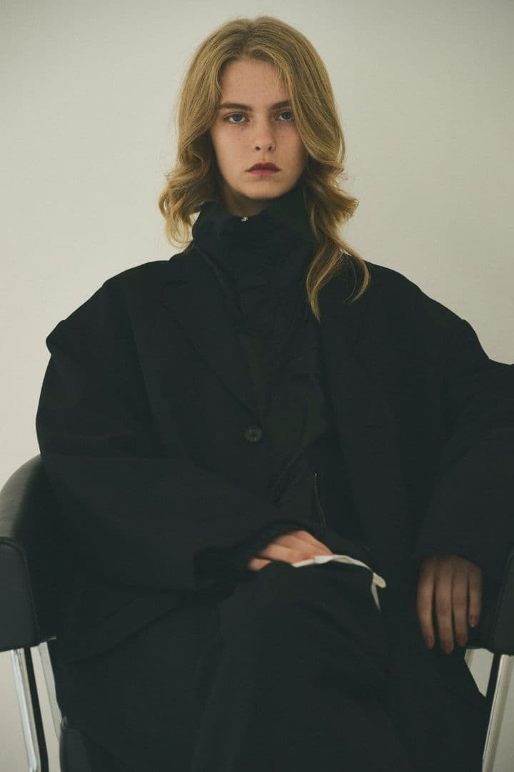 【新品未使用タグ付き】qualia signature jacket deres