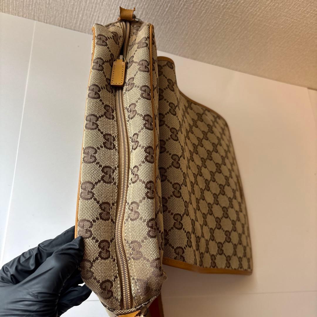 GUCCI ショルダーバッグGG キャンバス　シェリーラインレザー