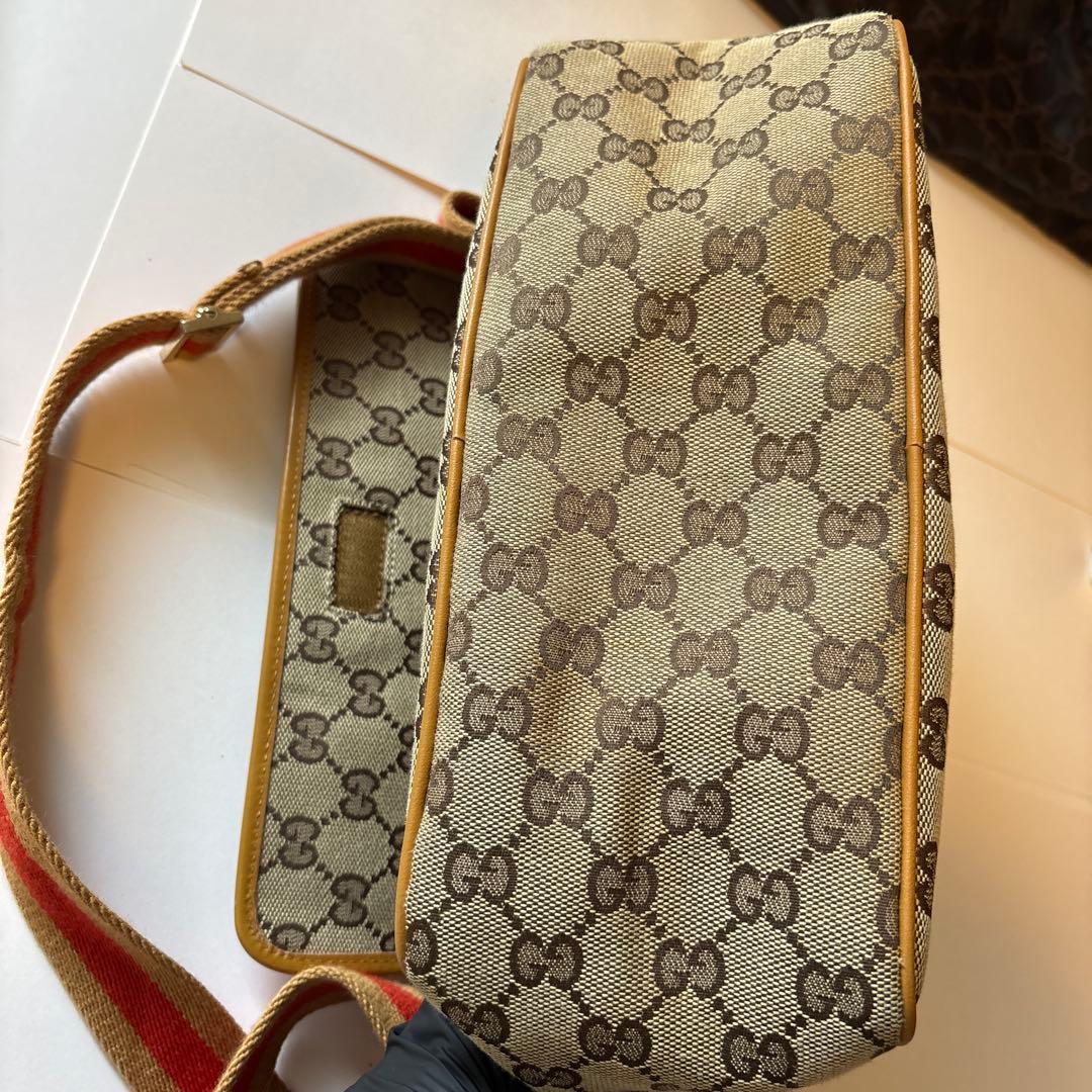 GUCCI ショルダーバッグGG キャンバス　シェリーラインレザー