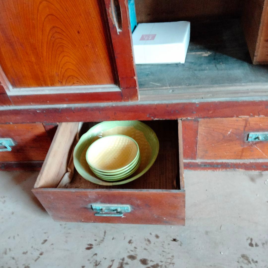 昭和初期の食器棚