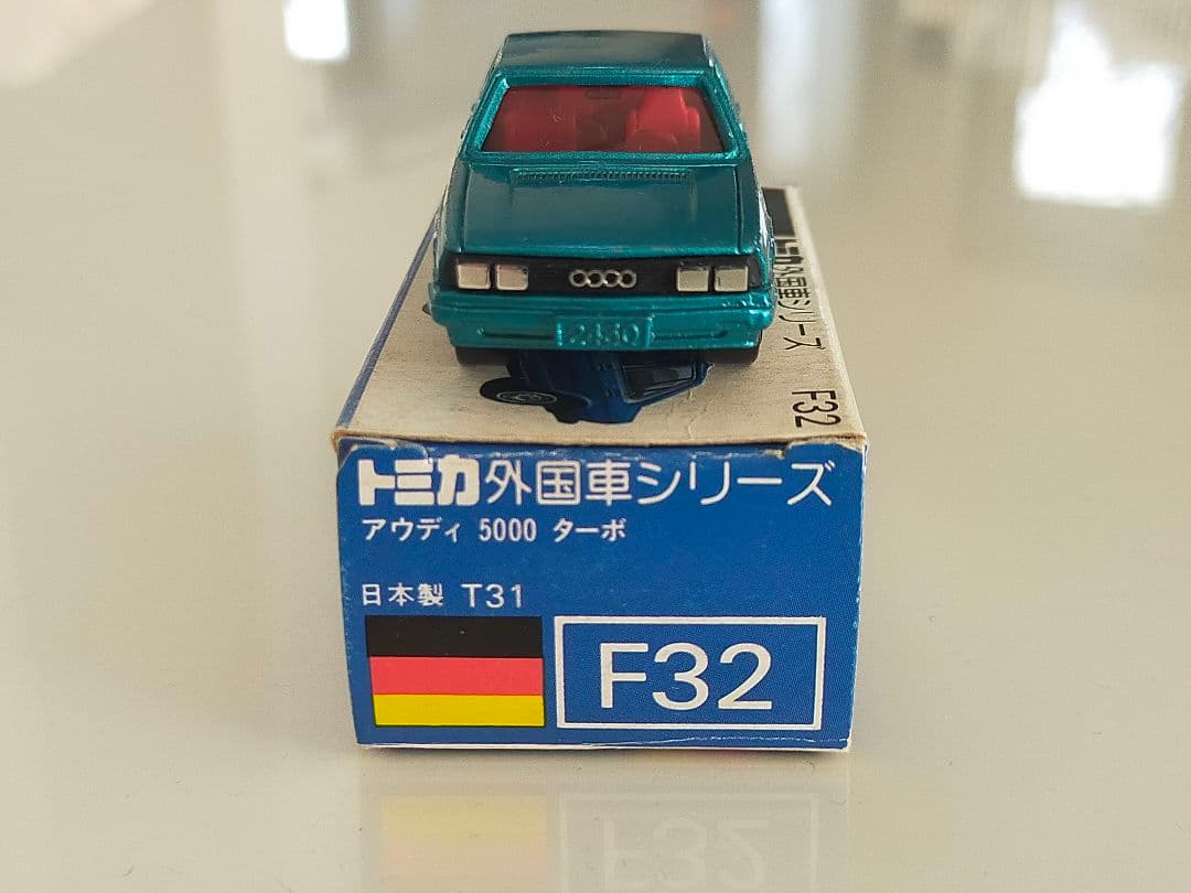 アウディ 5000 ターボ 一般輸出 仕様 青箱 トミカ F32-2-4 日本製